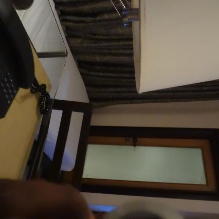 Hotel Sapna Marine Βομβάη Εξωτερικό φωτογραφία