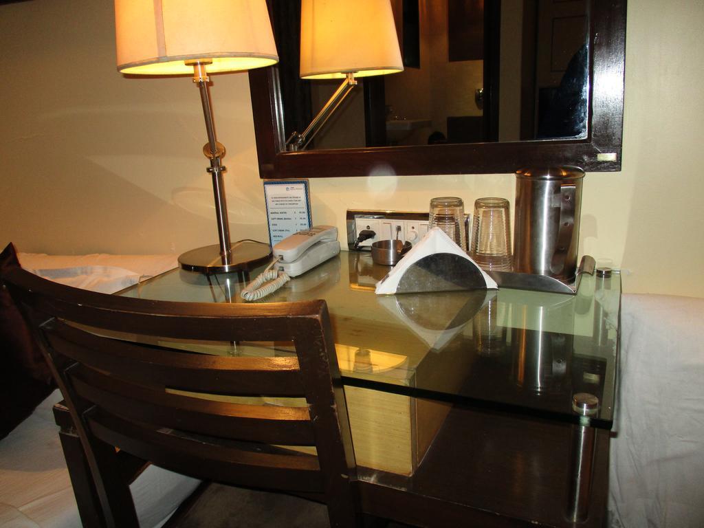 Hotel Sapna Marine Βομβάη Εξωτερικό φωτογραφία
