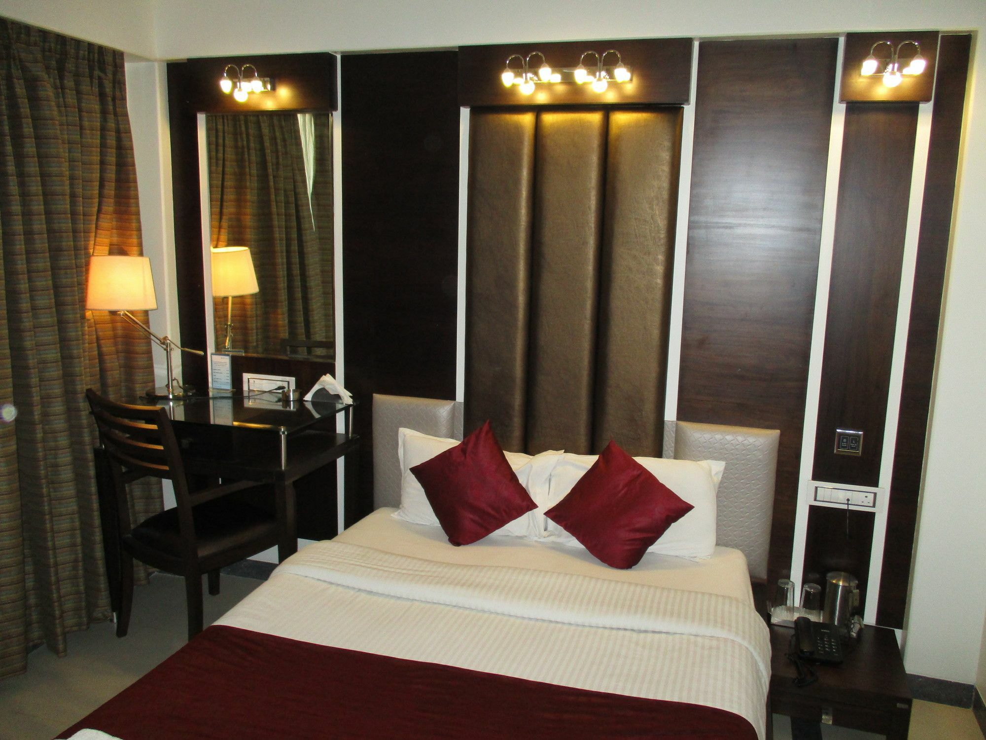 Hotel Sapna Marine Βομβάη Εξωτερικό φωτογραφία
