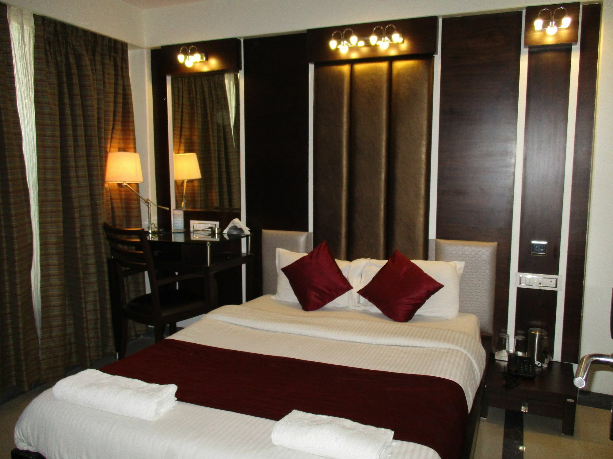 Hotel Sapna Marine Βομβάη Εξωτερικό φωτογραφία