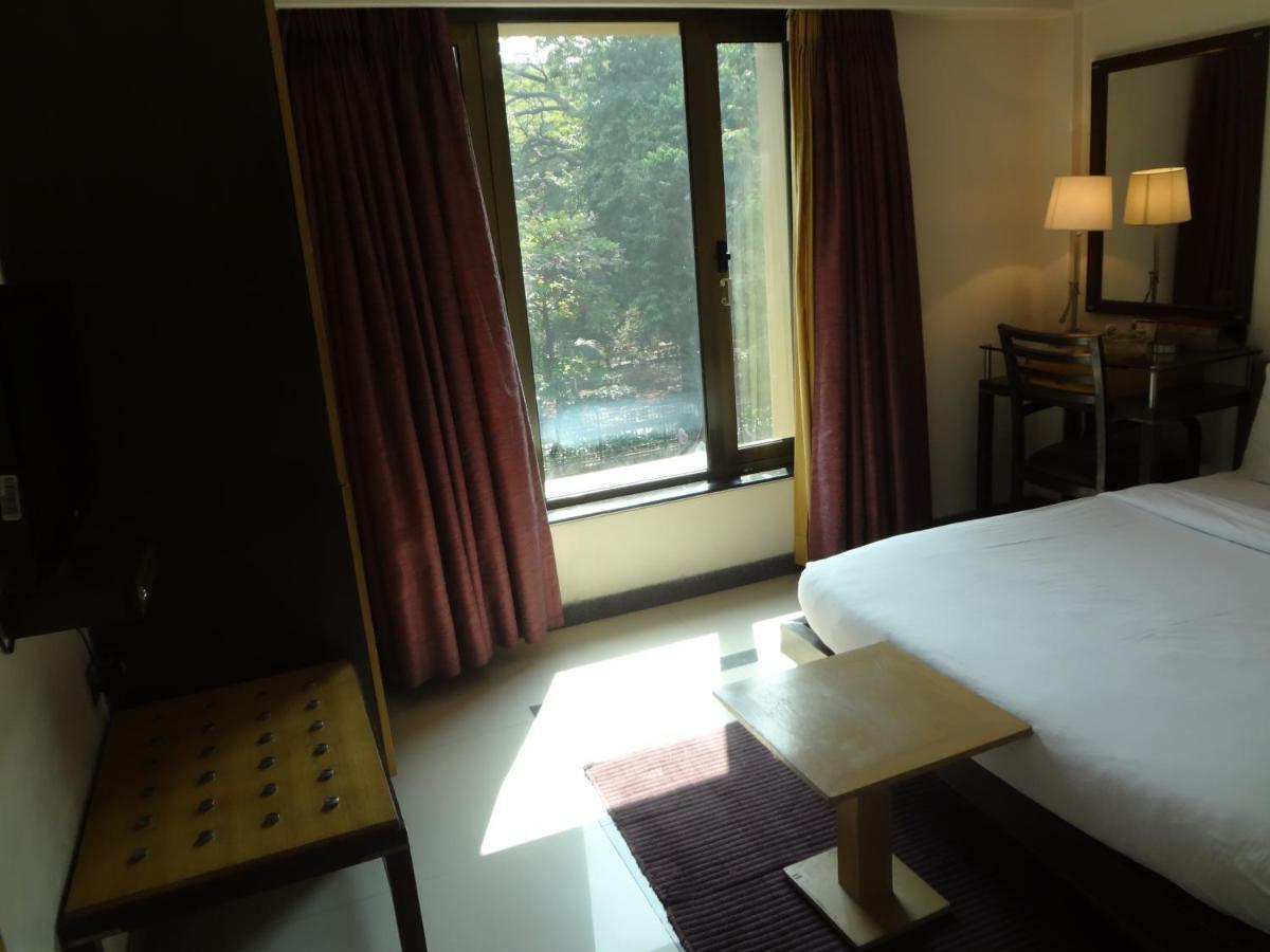 Hotel Sapna Marine Βομβάη Εξωτερικό φωτογραφία